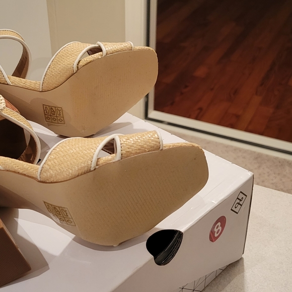 Call It Spring CELIAA Block Heel Sandal [New] - Picture 2 of 6